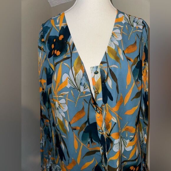 MILLY Greer Watercolour Azalea blouse Size Small MSRP $287 - Picture 8 of 10